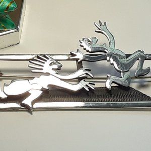 Estate 2 Mexican characters chasing one another 20gram Sterling Silver Pin#17177